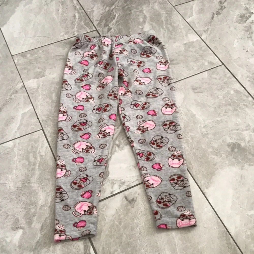 GIRLS - Sleep and Loungewear / Bundle of Five Pieces | M 10-12